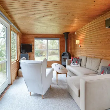 Two-bedroom Holiday In *